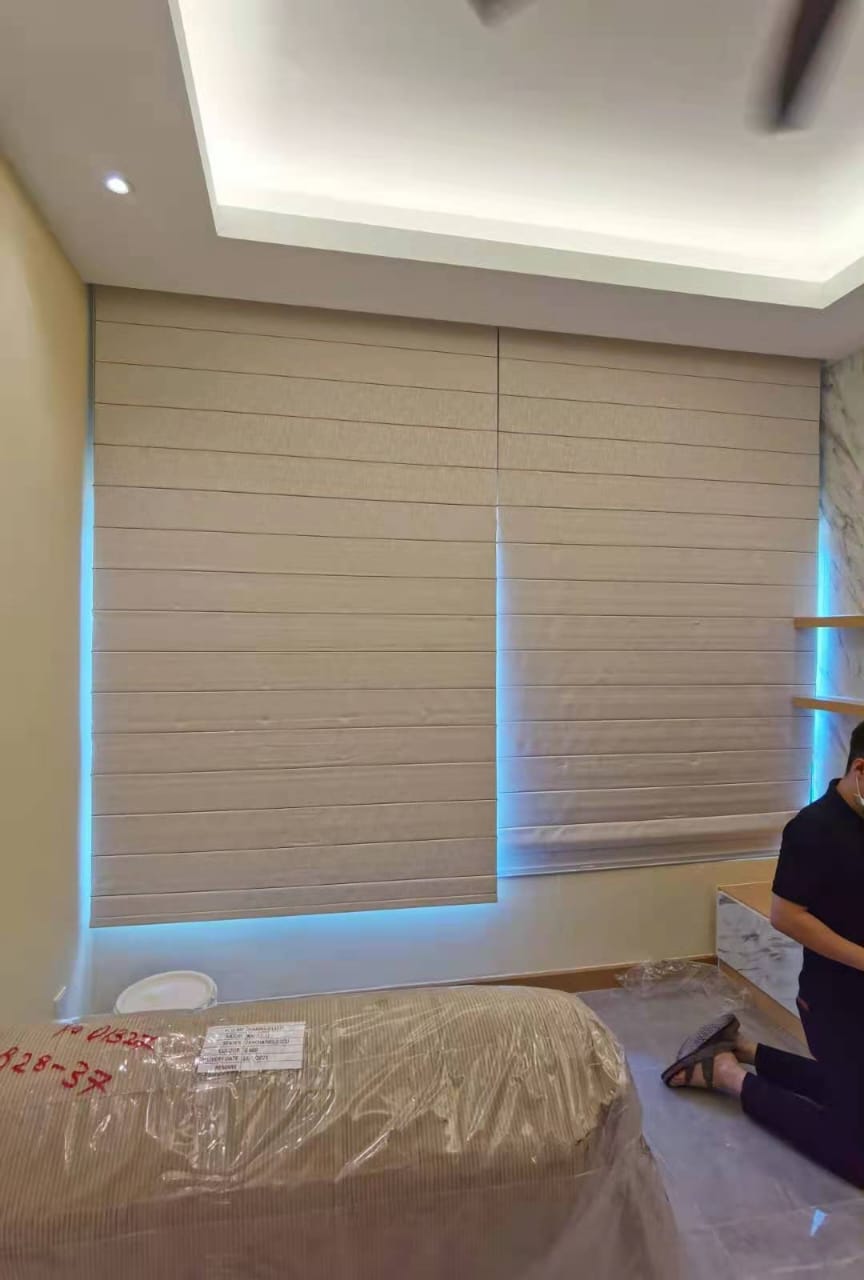 ROMAN BLINDS